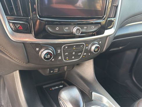 Used 2022 Chevrolet Traverse High Country FWD image 25