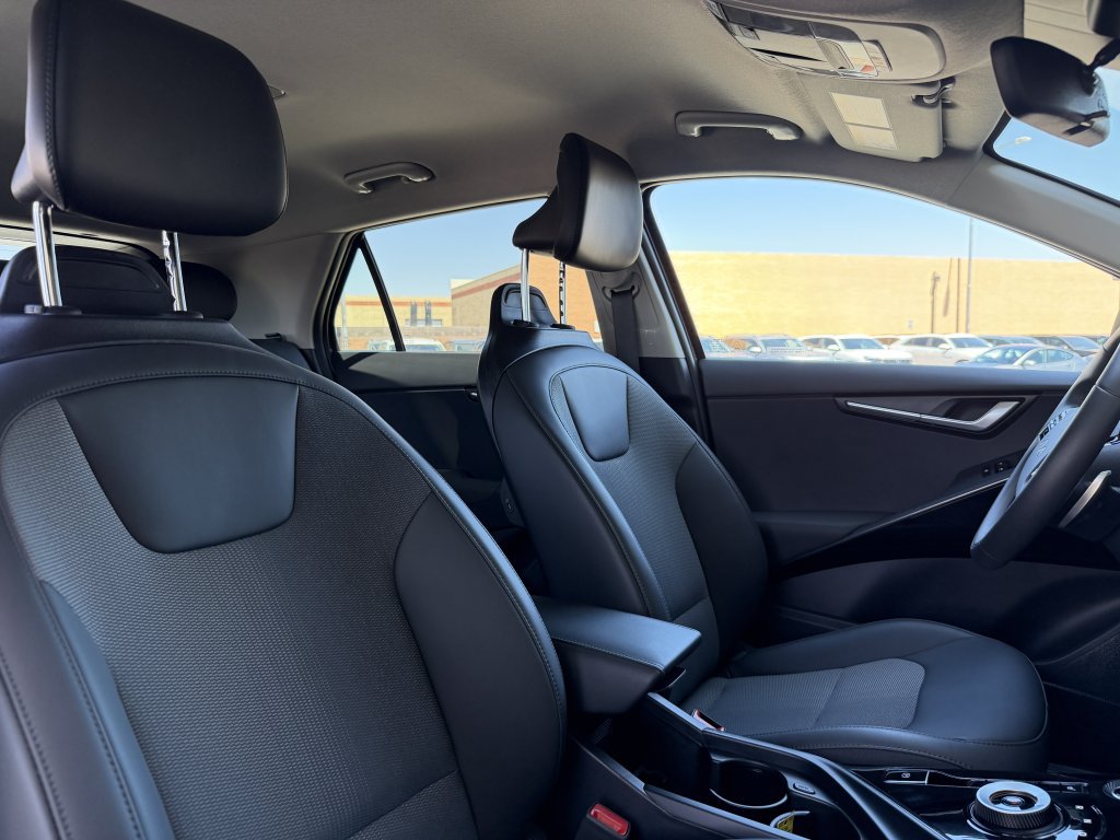 Used 2025 Kia Niro Wind FWD image 42