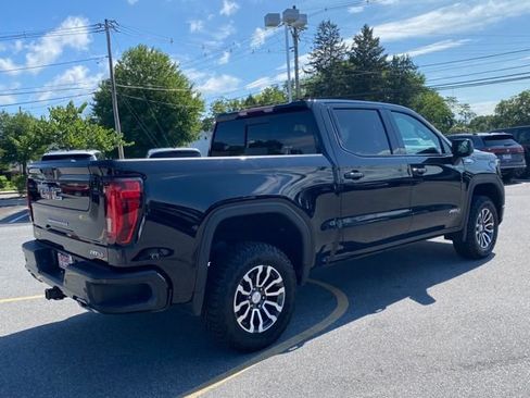 Used 2023 GMC Sierra 1500 AT4 w/ AT4 Preferred Package AWD/4WD image 5