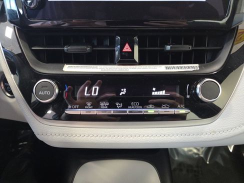 Used 2024 Toyota Corolla SE image 26