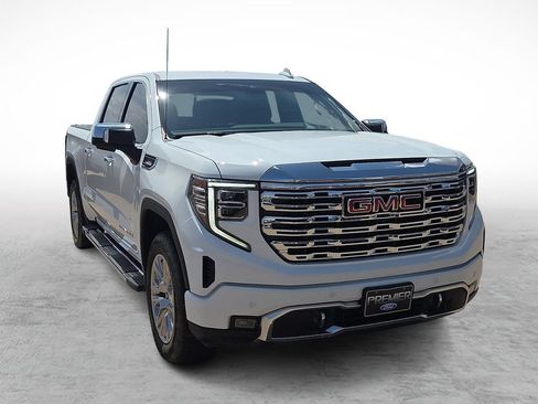 Used 2024 GMC Sierra 1500 Denali AWD/4WD image 2