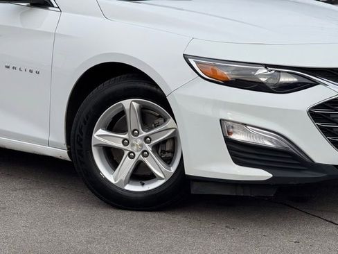Used 2023 Chevrolet Malibu LS image 2