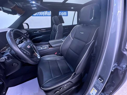 Used 2024 Cadillac Escalade Premium Luxury image 14
