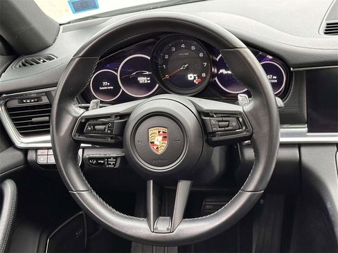 Used 2023 Porsche Panamera 4 Platinum Edition image 17