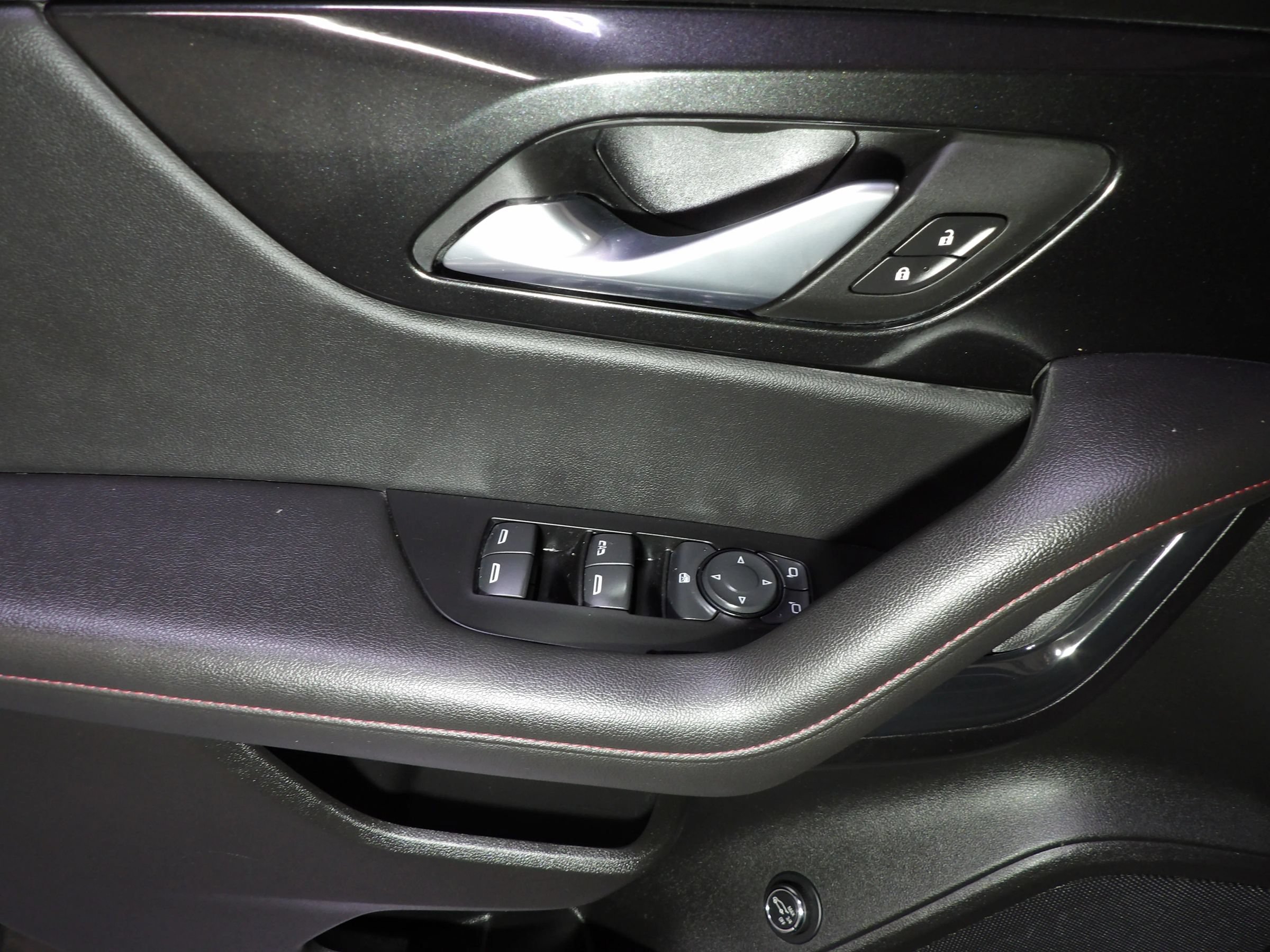Used 2022 Chevrolet Blazer RS FWD image 9