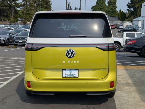 New 2025 Volkswagen ID. Buzz Pro S Plus image 4