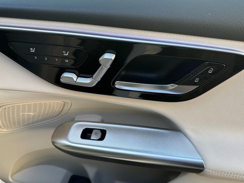 New 2026 Mercedes-Benz GLC 300 image 33