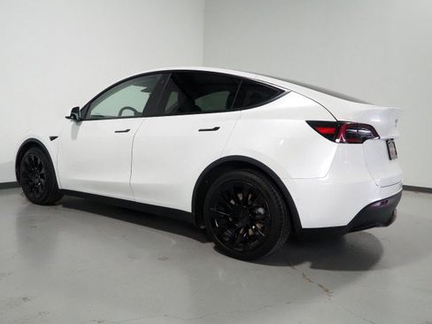 Used 2020 Tesla Model Y Long Range AWD/4WD image 9
