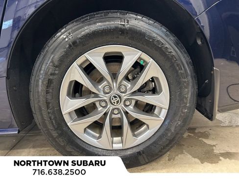 Used 2021 Toyota Sienna LE FWD image 24