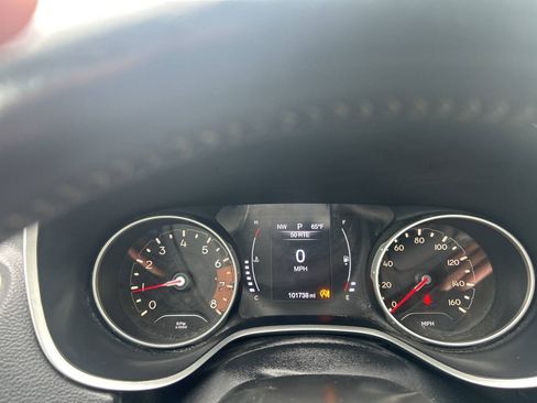 Used 2019 Jeep Compass Latitude w/ Cold Weather Group FWD image 23