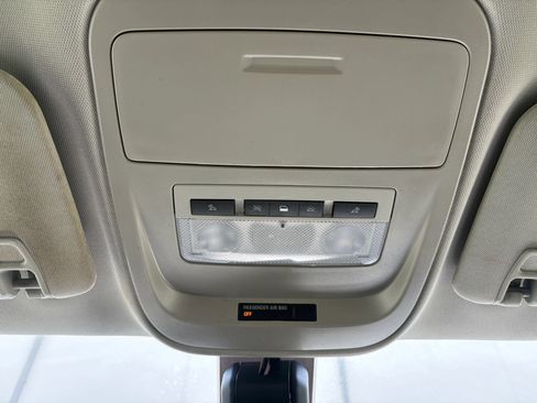 Used 2018 Chevrolet Colorado Z71 RWD image 35