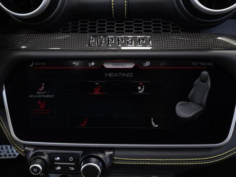 Used 2020 Ferrari Portofino RWD image 37
