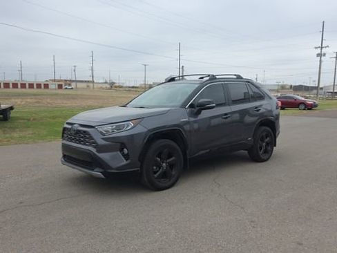 Used 2021 Toyota RAV4 XSE image 2