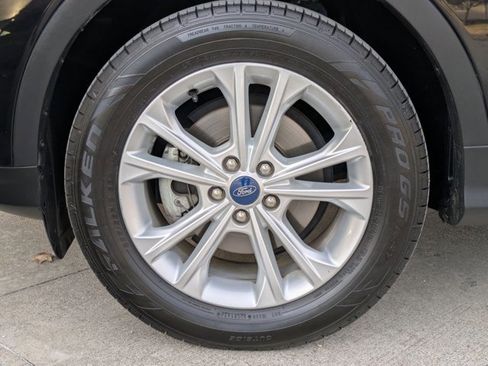 Used 2019 Ford Escape SE image 21