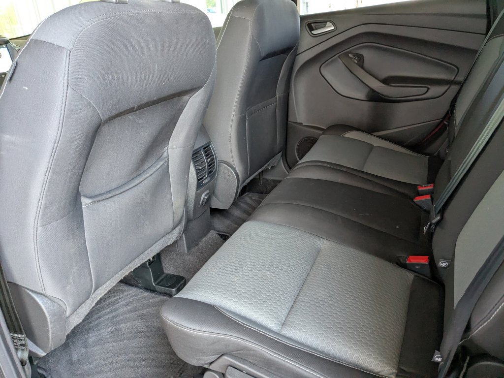 Used 2019 Ford Escape SE FWD image 25