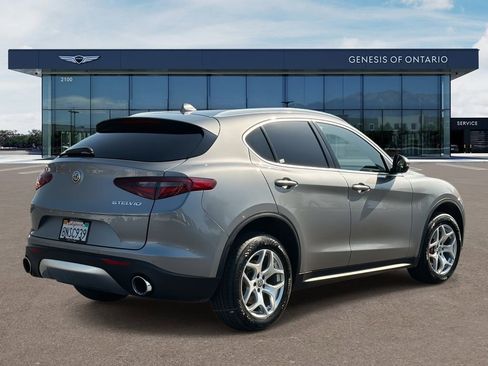 Used 2019 Alfa Romeo Stelvio image 4