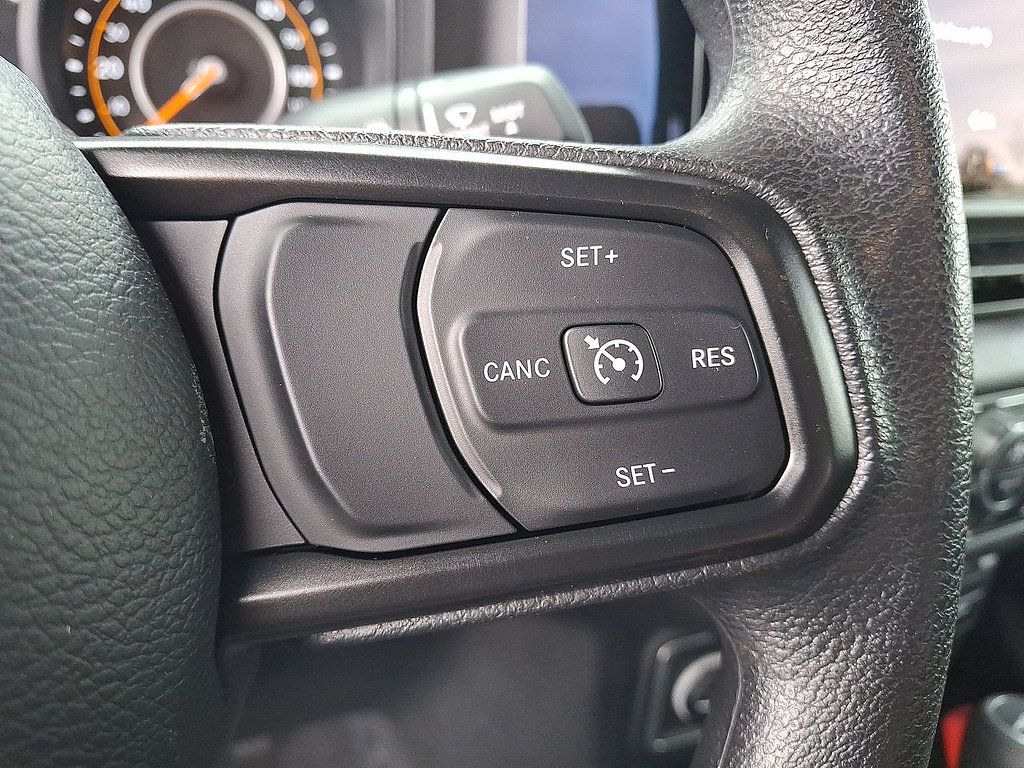 Used 2025 Jeep Gladiator Sport AWD/4WD image 24