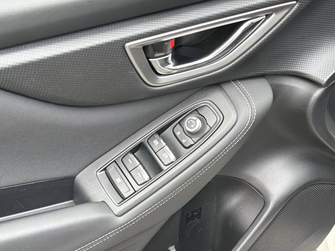 Used 2019 Subaru Forester Premium image 11