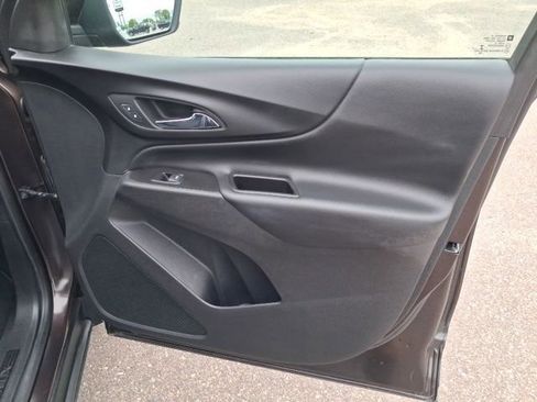Used 2020 Chevrolet Equinox LT FWD image 32