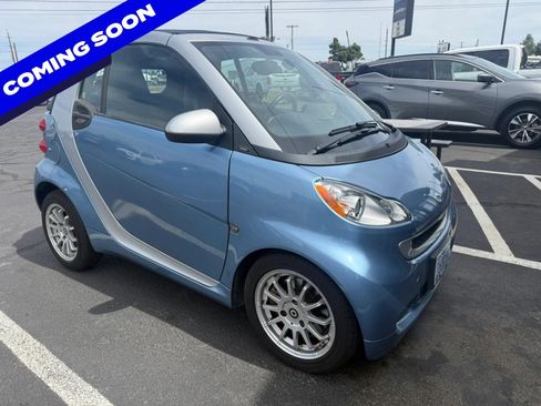 Used 2012 smart fortwo passion RWD image 2