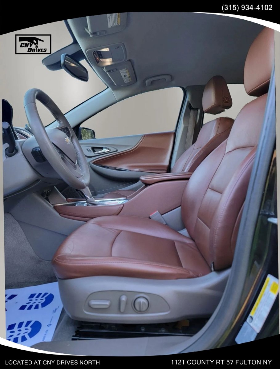 Used 2016 Chevrolet Malibu LT w/ Leather Package FWD image 10