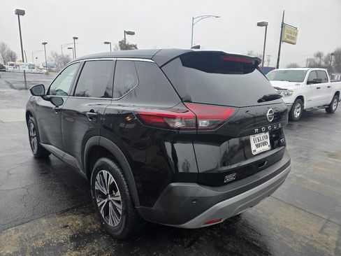 Used 2021 Nissan Rogue SV image 8