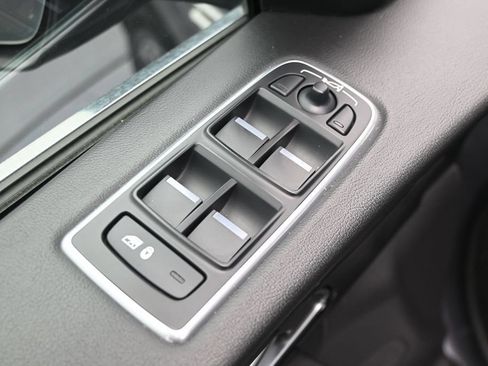Used 2020 Jaguar F-PACE Premium AWD/4WD image 13
