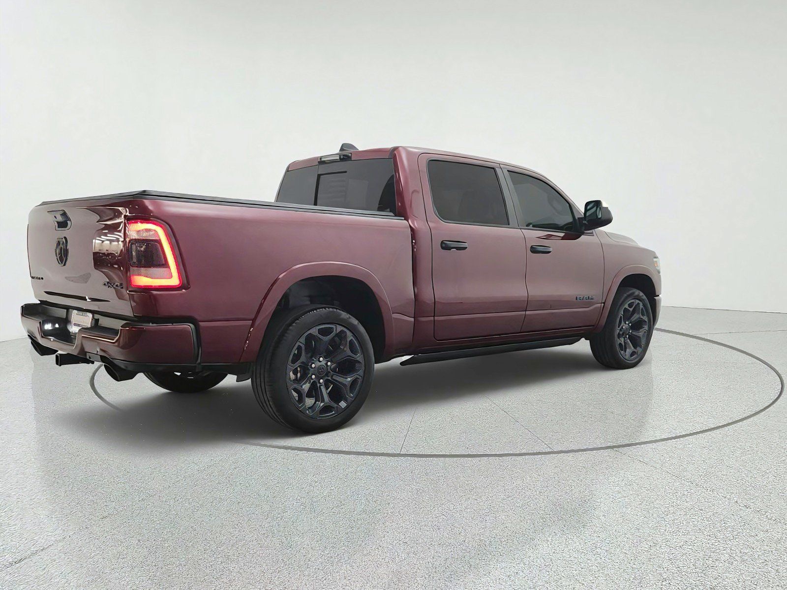 Used 2024 RAM 1500 Limited AWD/4WD image 5