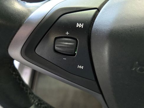 Used 2018 Tesla Model X 75D image 13