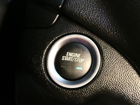 Used 2020 Chevrolet Equinox LT FWD image 26