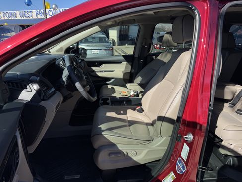 Used 2023 Honda Odyssey Elite image 15