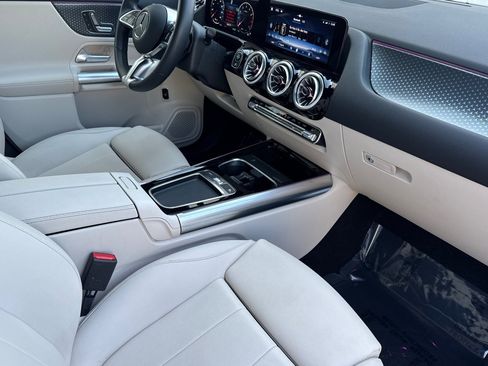 Certified 2025 Mercedes-Benz GLA 250 image 20