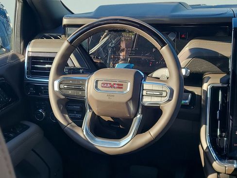 New 2026 GMC Yukon Elevation AWD/4WD image 12