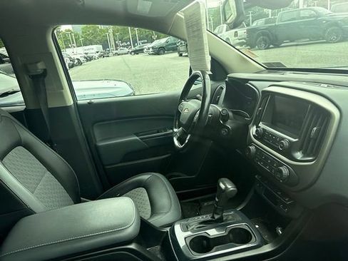 Used 2017 Chevrolet Colorado Z71 AWD/4WD image 14
