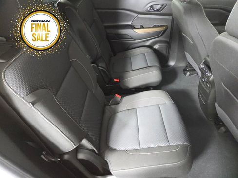 Used 2023 GMC Acadia SLE w/ Driver Convenience Package image 19