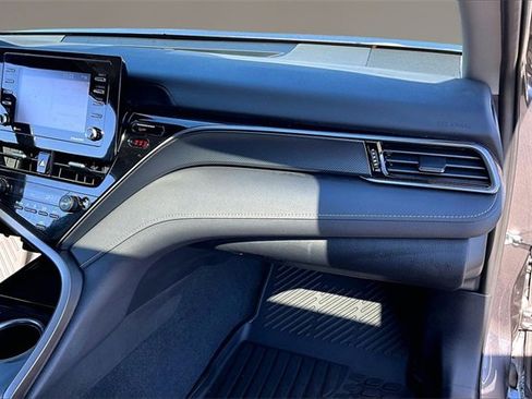 Used 2023 Toyota Camry SE image 21