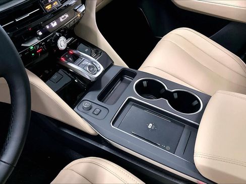 New 2026 Acura MDX SH-AWD image 17