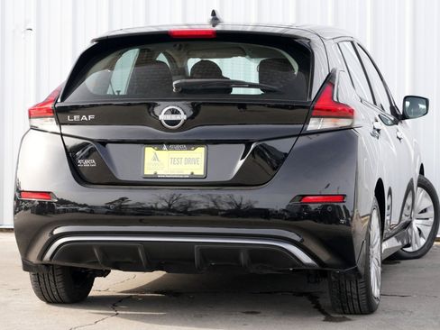 Used 2025 Nissan Leaf S image 4