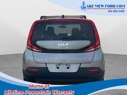 Used 2022 Kia Soul LX image 6
