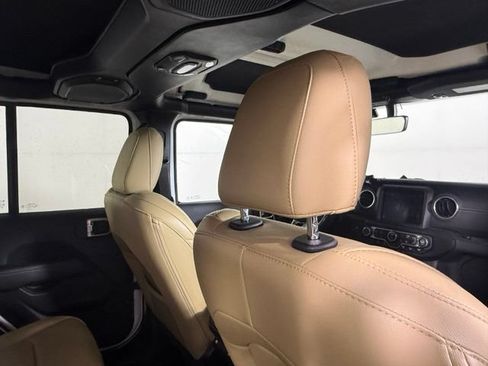 Used 2019 Jeep Wrangler Unlimited Sahara AWD/4WD image 35