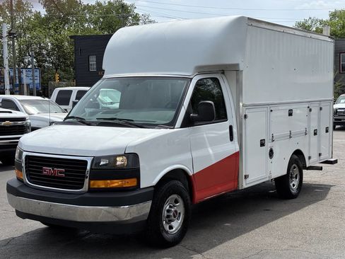 Used 2021 GMC Savana 3500 w/ Power Convenience Package image 4