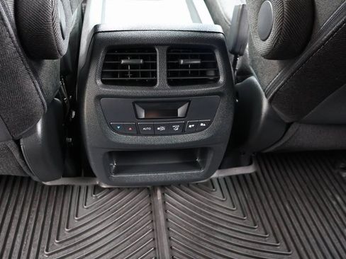 Used 2022 Honda Pilot Sport image 14