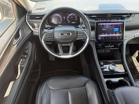 Certified 2022 Jeep Grand Cherokee L Limited AWD/4WD image 28