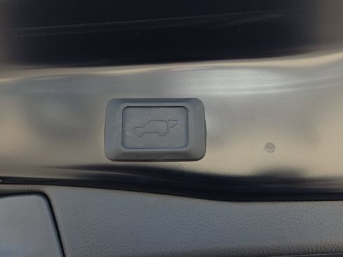 Certified 2025 Toyota RAV4 SE image 11