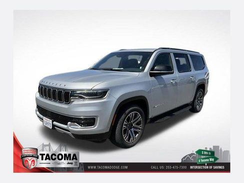 Certified 2023 Jeep Wagoneer L Series II AWD/4WD image 1
