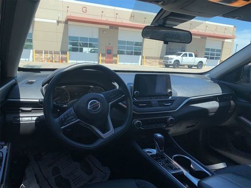 Used 2021 Nissan Altima 2.5 SV FWD image 6