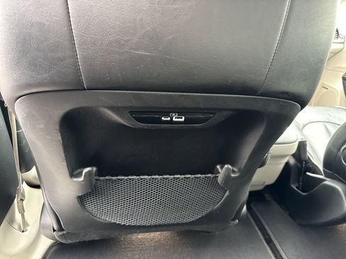 Used 2022 Chrysler Pacifica Limited image 13