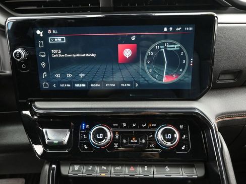 Used 2024 GMC Sierra 2500 AT4 w/ AT4 Premium Plus Package image 14