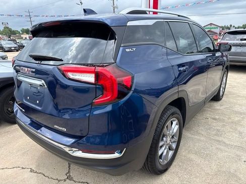 Used 2022 GMC Terrain SLT w/ LPO, Floor Liner Package AWD/4WD image 8