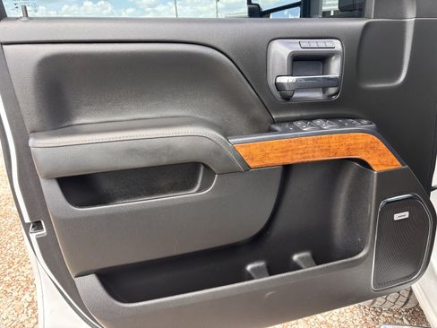 Used 2019 Chevrolet Silverado 2500 High Country w/ Duramax Plus Package AWD/4WD image 15